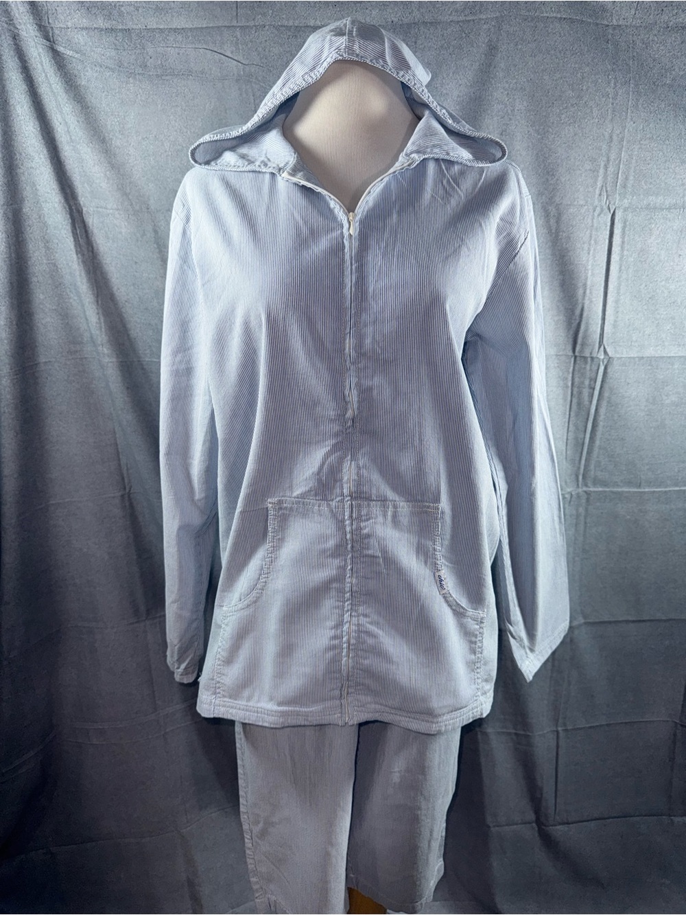 2557-Vintage VF Jean Light Blue Women's Hooded Pullover Tunic Pantsuit